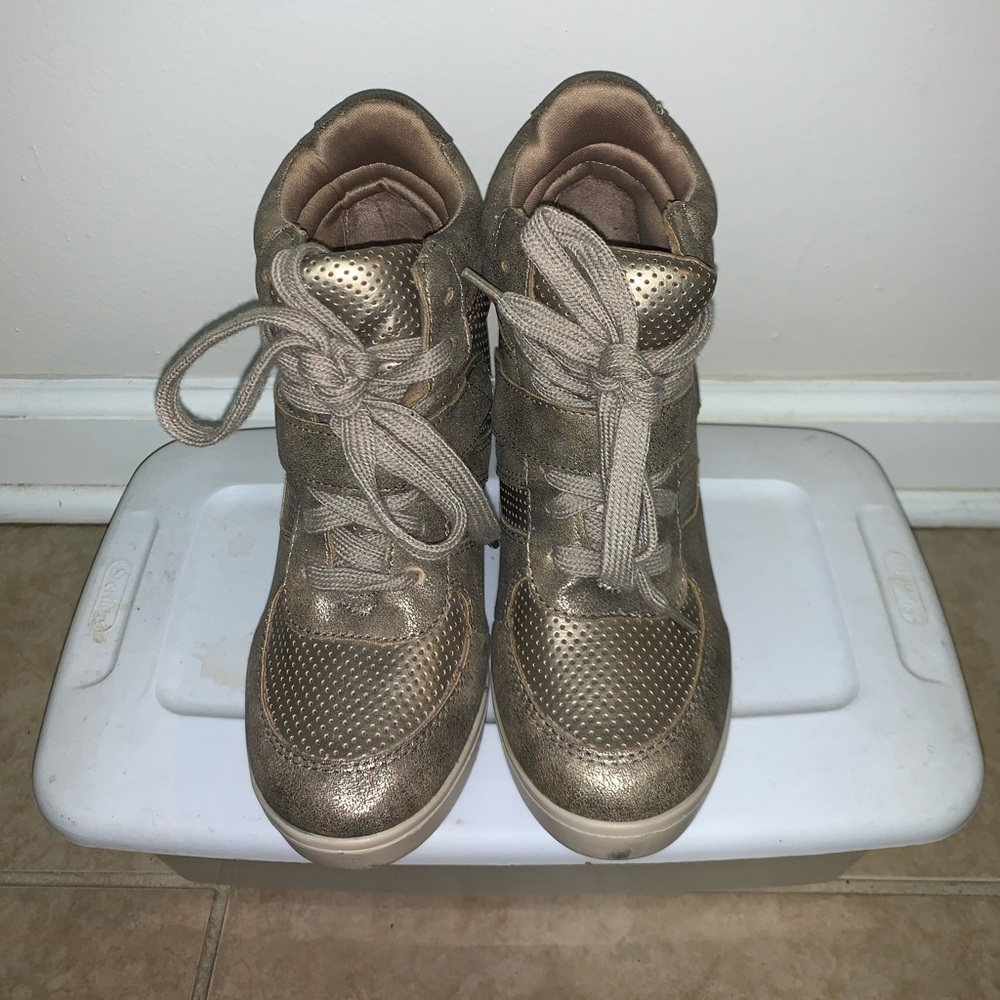 Women wedge sneakers